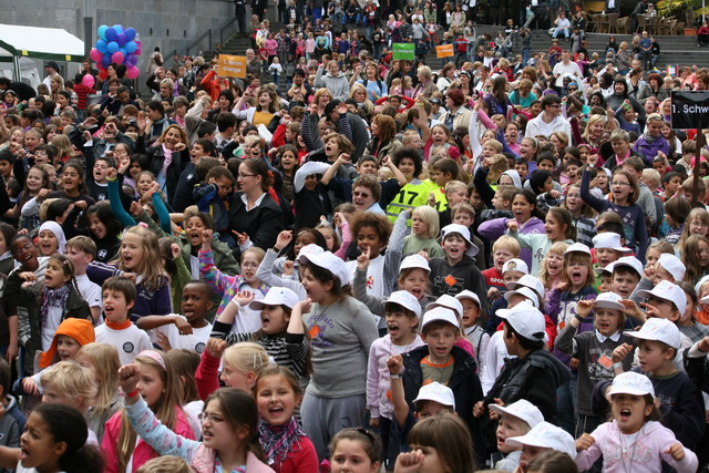 gal/2010/2010 Saitentwist Weltkindertag Burgplatz Essen 20.09.JugendhilfegGmbH Essen/2010 Saitentwist Weltkindertag Burgplatz Jugend Hilfe gGm20.09. 087.jpg